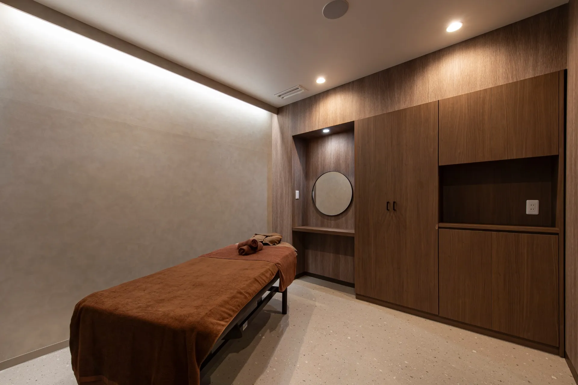 町田店　店内風景（施術ベッド）