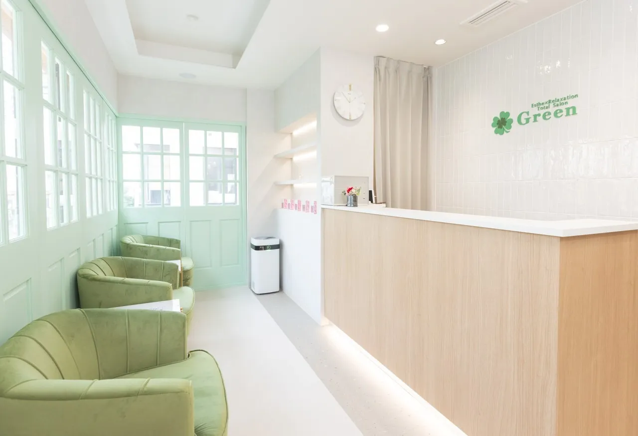 やわらかな光とグリーンに包まれた癒しの空間♪